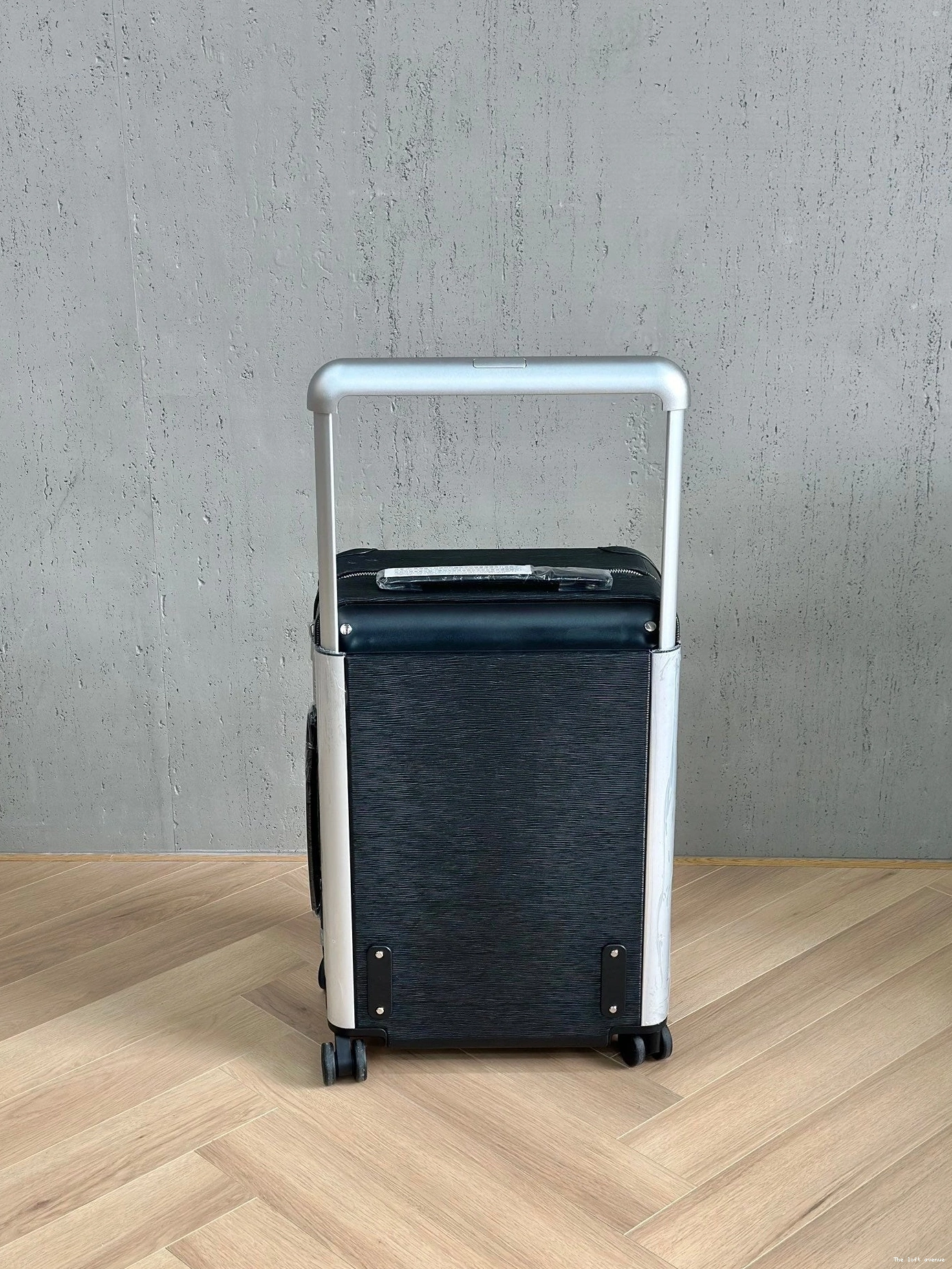 HORIZON EMBOSSED CUSTOM MONOGRAM 37L 55 SUITCASE CABIN 0821